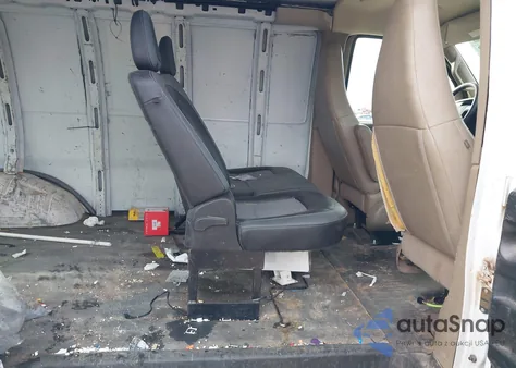 2018 GMC Savana 2500 Work Van z USA, uszkodzony, nr VIN 1GTW7AFPXJ1314945